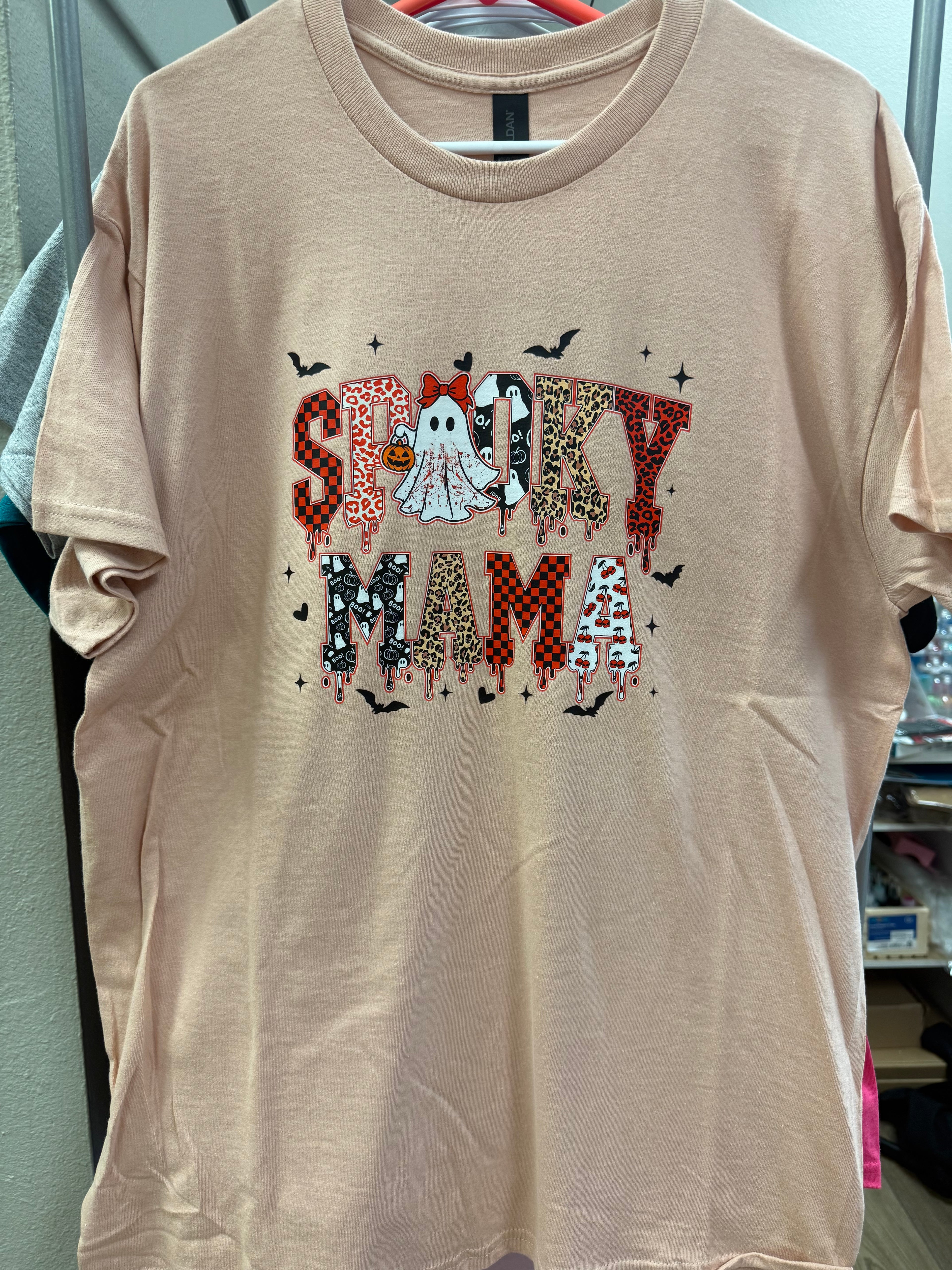 Spooky Mama Large Tshirt